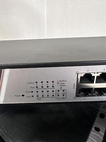 komputer isi: Hikvision şəbəkə avadanlığı – PoE Switch - Brend/model: Hikvision — 2
