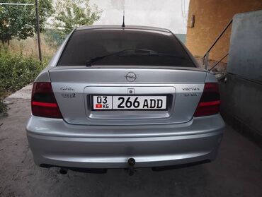 Opel: Opel Vectra: 2000 г., 1.8 л, Механика, Бензин, Хэтчбэк