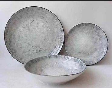 metalac keramicke posude: Komplet tanjira i činija za sto – elegantni keramički set - Sastav — 4