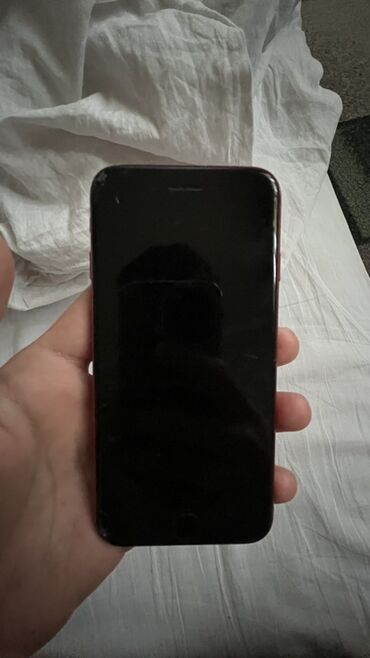 беспроцентная рассрочка на телефон: IPhone SE 2020, Колдонулган, Кызыл