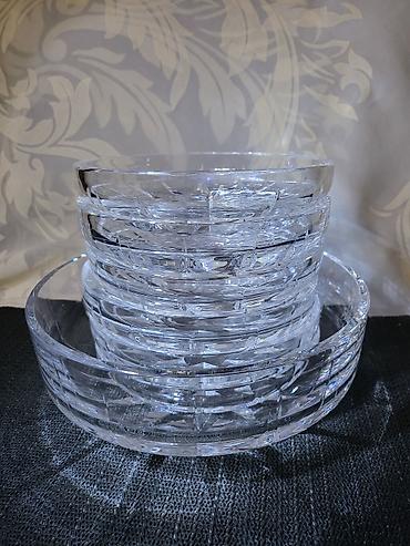 Činije: Servis cinija za poslastice itd.tezak kristal rucna obrada. Servis — 4