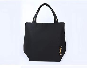 Yves Saint Laurent Parfums tote çantası - Rəng: qara, iç hissə canlı lalafo.az -da Yves Saint Laurent Parfums tote çantası - Rəng: qara, iç hissə canlı