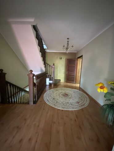 Долгосрочная аренда домов: 280 м², 5 комнат — 3