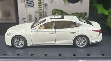 Avtomobil modelləri: Leksus sedan modelinin metal die-cast oyuncaq maketi - Korpus: metal — 4