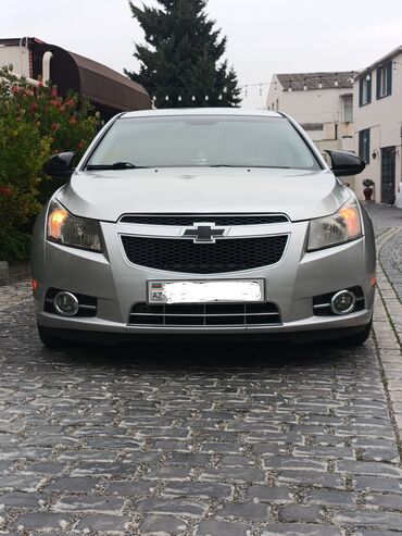 xacmaz heyet evleri: Chevrolet Cruze: 1.4 l | 2013 il 27000 km Sedan