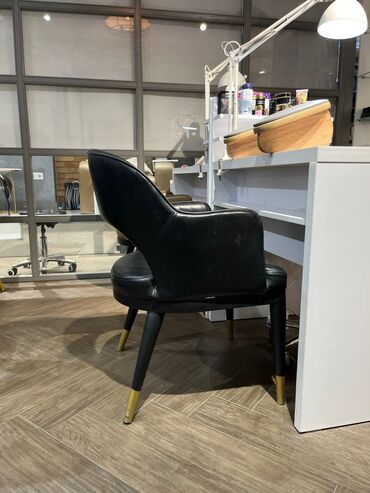 Мойки и раковины: Продается!!!! Распродают Салон по стоимости )можете звонить или писать — 11