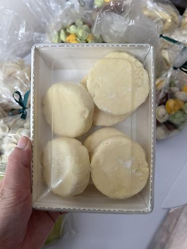 пакет большой: Домашние полуфабрикаты ручной лепки (замороженные), в прозрачных — 8