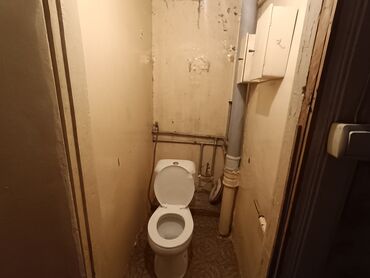 Köhnə tikili: Ev Gülüstanda 12 nömrəli məktəbin yaxınlığındadir, 5 mərtəbəli — 8