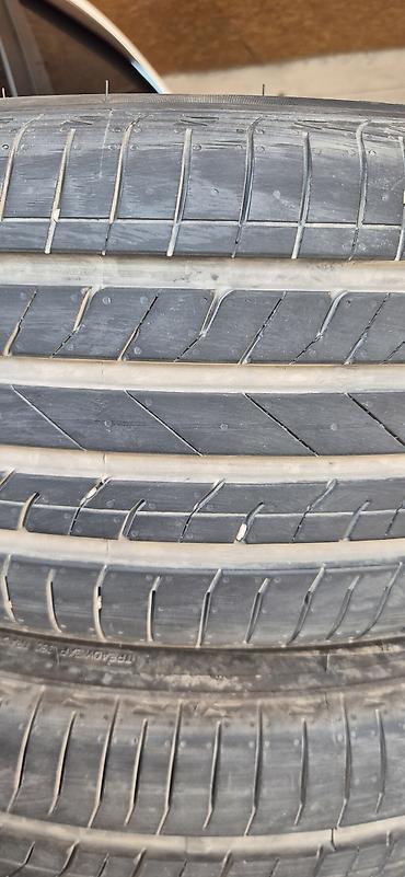 mercedes e200: Комплект автомобильных шин 225/55 R18 98H. проехали 300 км шины в — 1