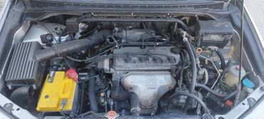семиместные машины: Минивэн Honda Odyssey серебристого цвета, оборудованный двигателем