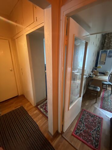 котедж карвен: 2 комнаты, 50 м², 105 серия, 1 этаж, Старый ремонт