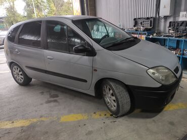 голф универсал: Renault Megane: 2001 г., 2 л, Автомат, Бензин, Универсал