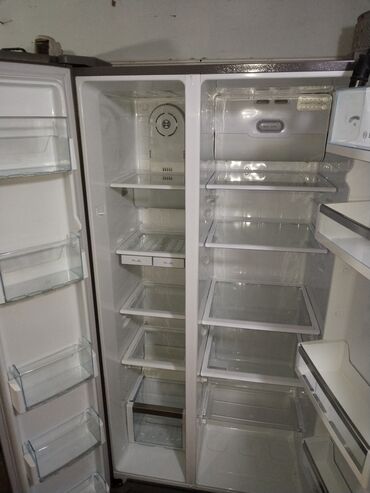 Холодильники: Б/у Холодильник Bosch, No frost, Двухкамерный, цвет - Серебристый