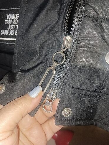 Kurtkalar: Куртка женская,новая,тёплая,идёт на размер 60-62. Qadın üçün isti üst — 11