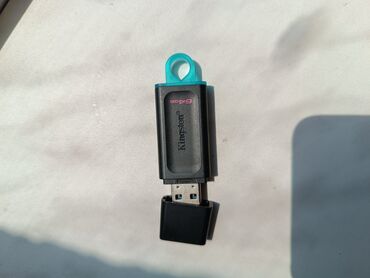 Səs gücləndiriciləri: USB kart yepyeni