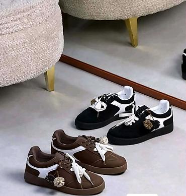 Sandale: Ženska obuća – tri modela 1) Elegantne špic salonke/mule L.Day - — 21