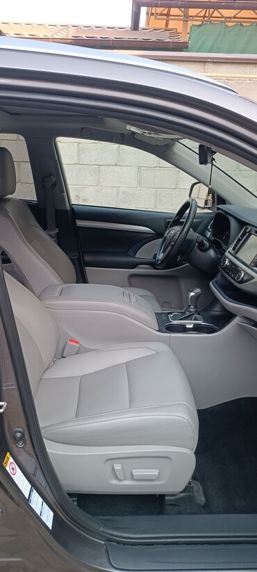 Toyota: Toyota Highlander: 2019 г., 3.5 л, Вариатор, Гибрид, Кроссовер — 3