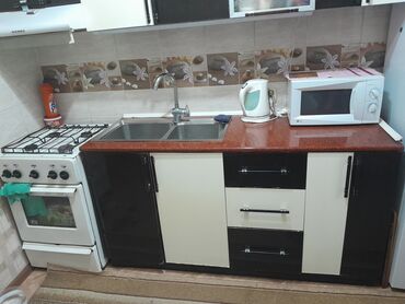 мебель для кухни: Кухонный гарнитур, цвет - Черный, Б/у