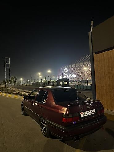 2107 2011: Volkswagen Vento: 1994 г., 1.8 л, Механика, Бензин, Седан — 2