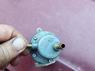 apatin auto delovi: Pumpa goriva-AC pumpa Lada 2121,21213 Niva,7 Riva br.2 Polovno — 10