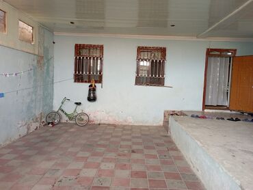 Həyət evləri və villaların satışı: Binəqədi qəs. 3 otaqlı, 95 kv. m, Orta təmir — 15