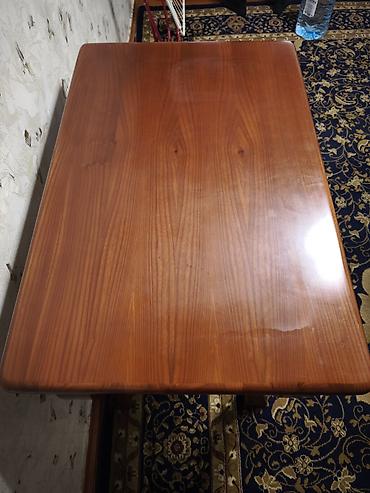 Журнальные столы: Продам стол из массива дерева,добротный,тяжёлый и устойчивый. Толстая — 6