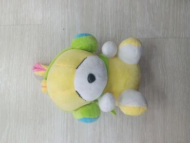 навесные игрушки на кроватку: Мягкая игрушка-брелок «Зверёк» - Компактная плюшевая игрушка с