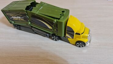 Oyuncaqlar: Hot Wheels mashonkalar satilir, hamisi originaldi. Biri 4 manatdir — 26