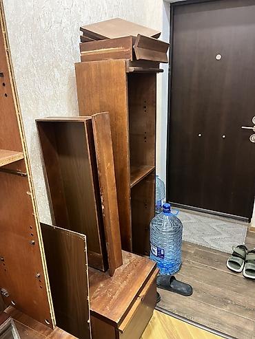 bedroom: 1984-cü içə aid möhkəm taxtadan ibarət qonaq otağı mebeli və jurnal — 2