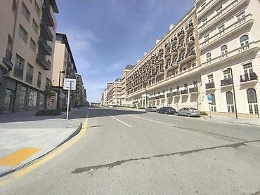 Daşınmaz əmlak: Satılır 3 otaqlı ofis 93 m², Ağ şəhər q. 595 000 AZN 3 otaqlı Ofis 93 — 2