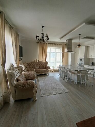 Продажа квартир: 4 комнаты, 160 м², Индивидуалка, 3 этаж, Евроремонт