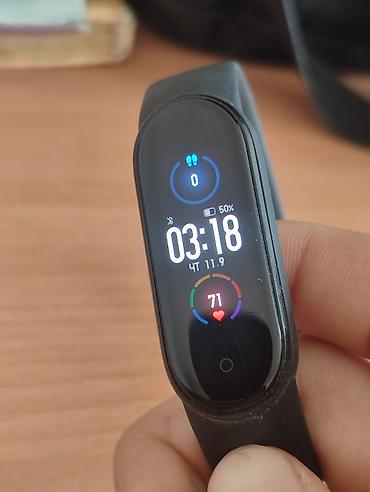 Другие смарт-часы: Смарт часы Xiaomi mi band 5 оригинал,зарядка оригиналвсе оригинал — 1
