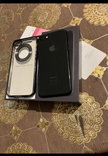 Apple iPhone: IPhone 8, 64 GB, Black Titanium, Barmaq izi