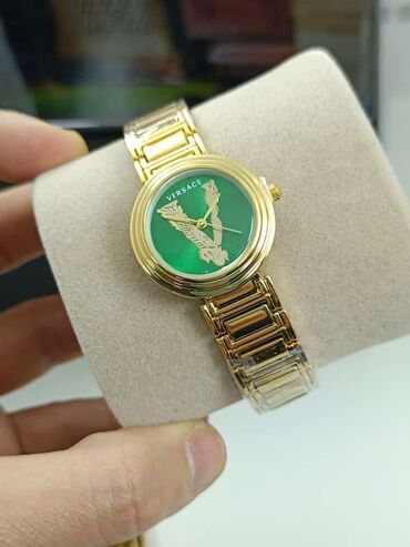 qizil saatlar instagram: Новый, Наручные часы, Versace