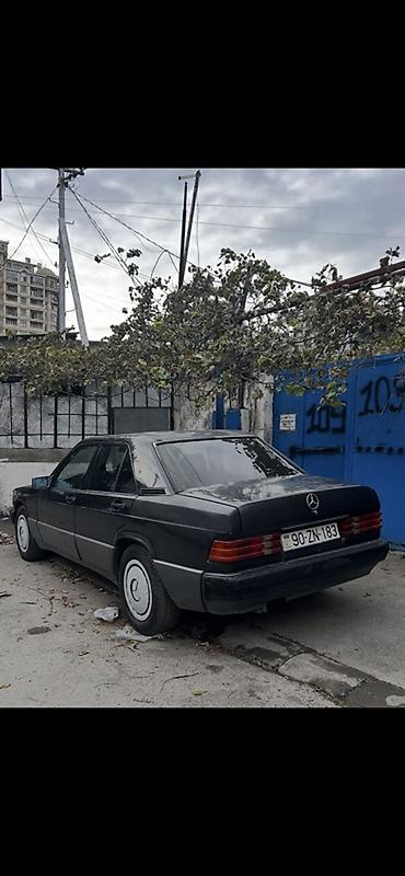 mercedes e55: Mercedes-Benz 190 (W201) sedan - Kuzov: qara rəng, 4 qapı, klassik — 1