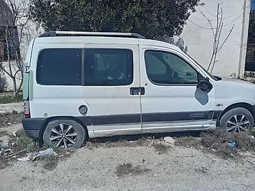 ağ ceşka: Citroën Berlingo — çoxfunksiyalı miniven/furqon Xüsusiyyətlər: - — 2