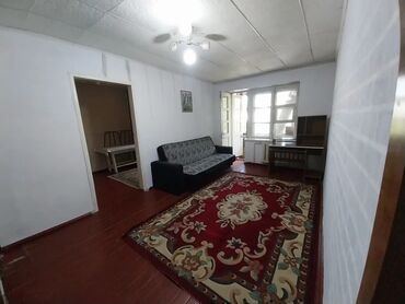 недвижимость в бишкеке продажа квартир: 2 бөлмө, 40 кв. м, Хрущевка, 2 кабат, Эски ремонт