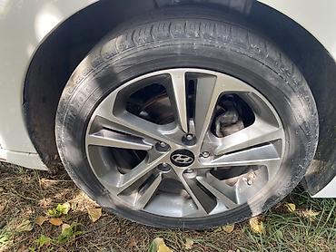 диски hyndai: Литые диски Hyundai + летние шины 225/45 R17 - Оригинальные — 2