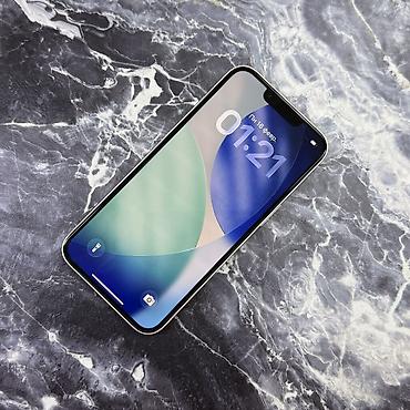 Apple iPhone: IPhone 13, Б/у, 128 ГБ, Чехол, 86 % — 11