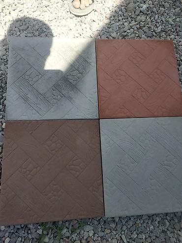 Тротуарная плитка: Тротуарная плитка 

- Формат: квадрат 30×30 см
серая 500
цветная 550 — 12