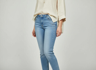 krótkie spodenki dla nastolatek: Janina, Jeans for women, size XL (EU 42)