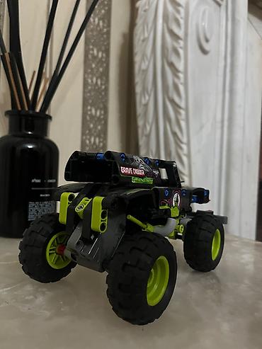 Konstruktorlar: LEGO Technic Monster Jam Grave Digger – konstruksiya oyuncağı - — 1
