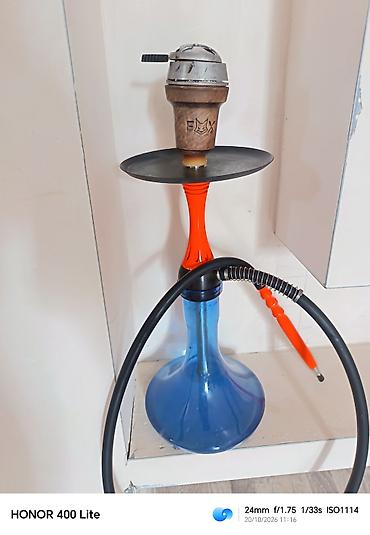 Nərgilə dəsti - Material: Şüşə kolba (mavi rəng), metal boşqab
