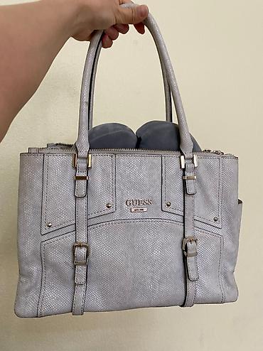 Спорттук сумкалар: Сумка Guess 3500, состояние идеальное — 3