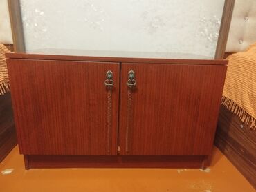 Sifarişlə mebel: Açılan, 2 qapılı Düz dolab