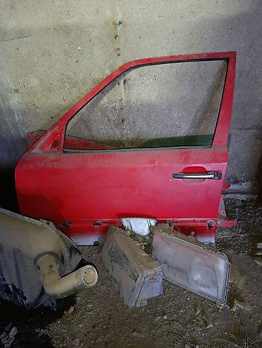 двер мерс 124: W124 водительская дверь без Шпак. стекла в круг, правое крыло, фары и — 1