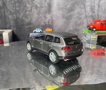 Avtomobil modelləri: Коллекционная модель volkswagen touareg grey metallic 2003 kinsmart — 11