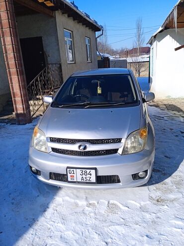 Toyota: Toyota ist: 2002 г., 1.5 л, Автомат, Бензин, Хэтчбэк