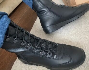армейские ботинки: Берцы кожаные, Б/у в отличном состоянии, размер 40