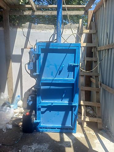 plastik setka qapi: Pres aparatı karton,plasmas sıxan təzədir.Hidravlik press avadanlığı — 4